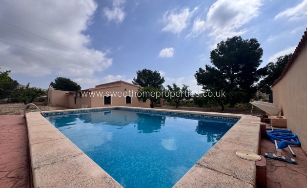 Casa de campo - Reventa - Monovar -
                Monovar