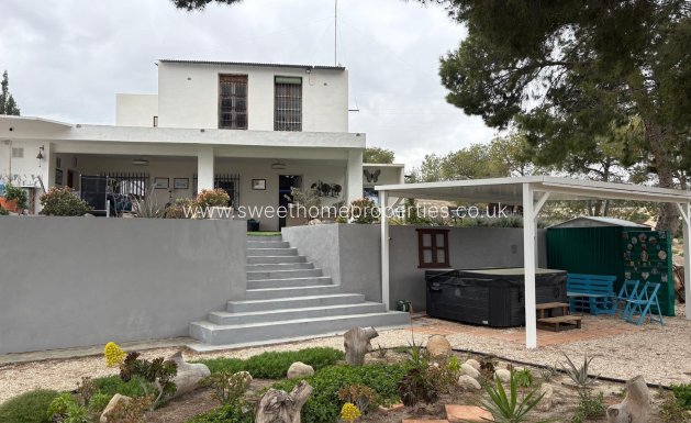 Chalet - Reventa - Elche -
                Carrus