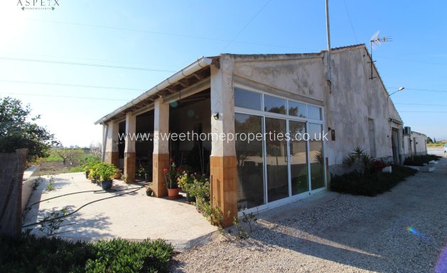 Country house - Resale - Elche -
                La Hoya