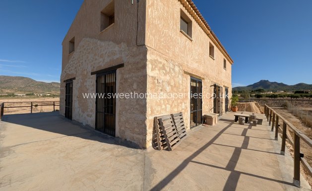Country house - Resale - Salinas -
                Salinas