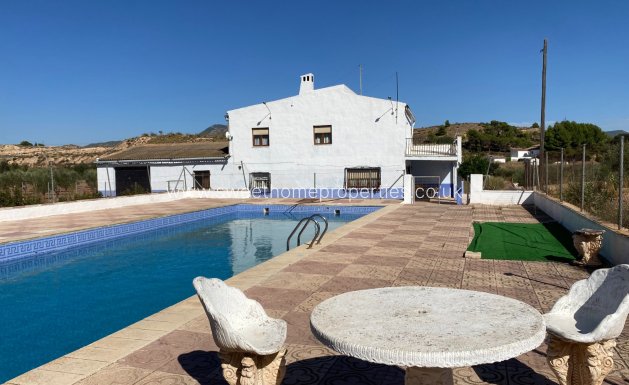 Country house - Resale - Sax - Sax