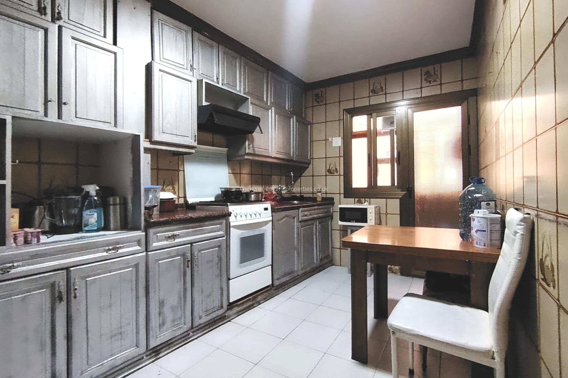 Herverkoop - Apartment - Aspe - Centro