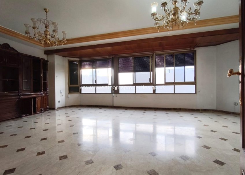 Herverkoop - Apartment - Novelda - CENTRO