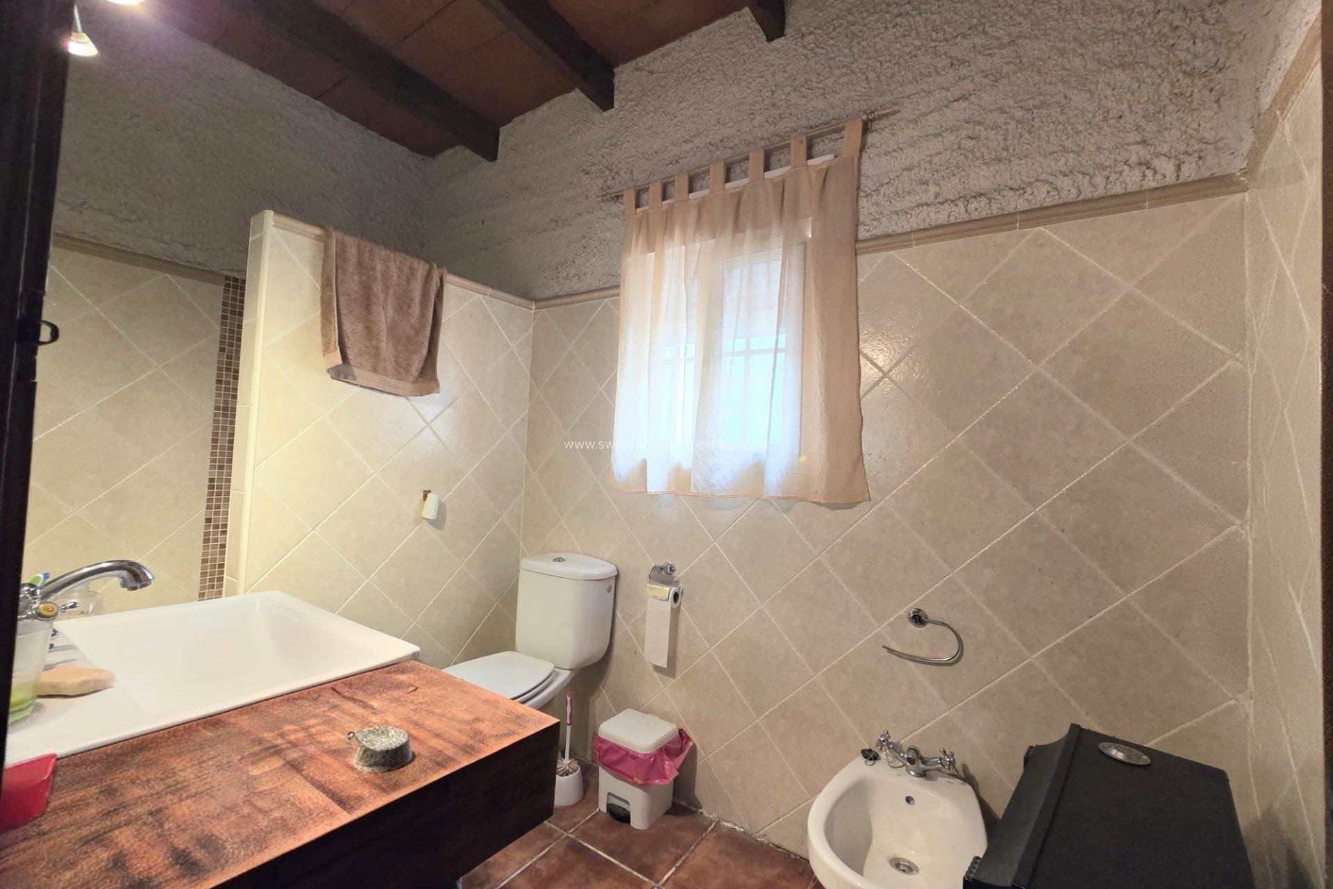 Herverkoop - Cave house - Algueña - Algüeña - La Romana
