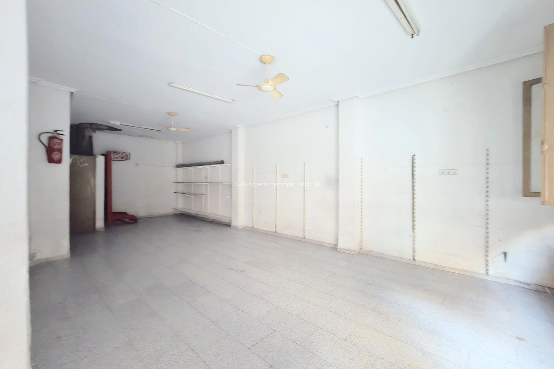 Herverkoop - Commercial - Aspe - La coca