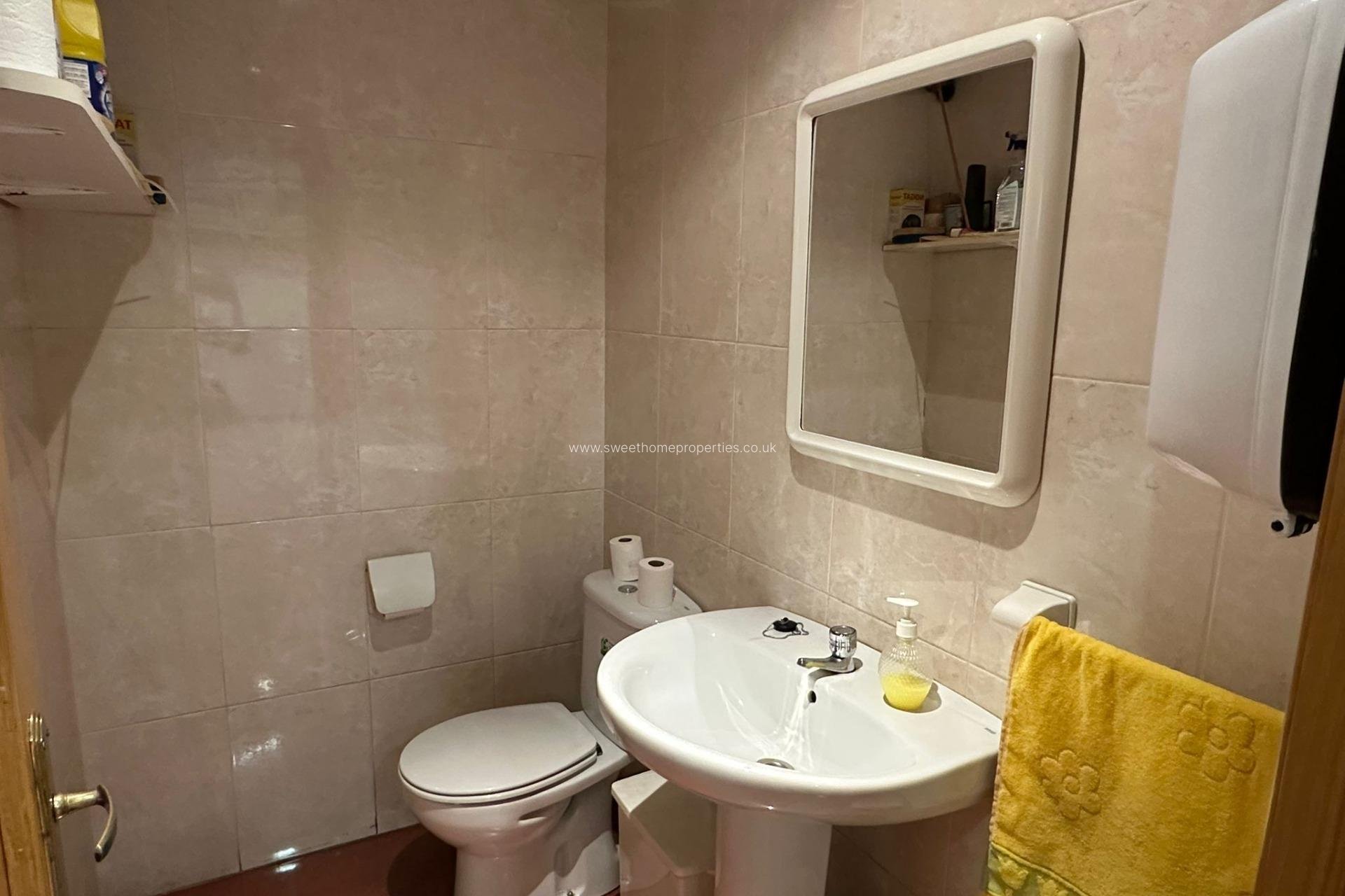 Herverkoop - Commercial - Aspe