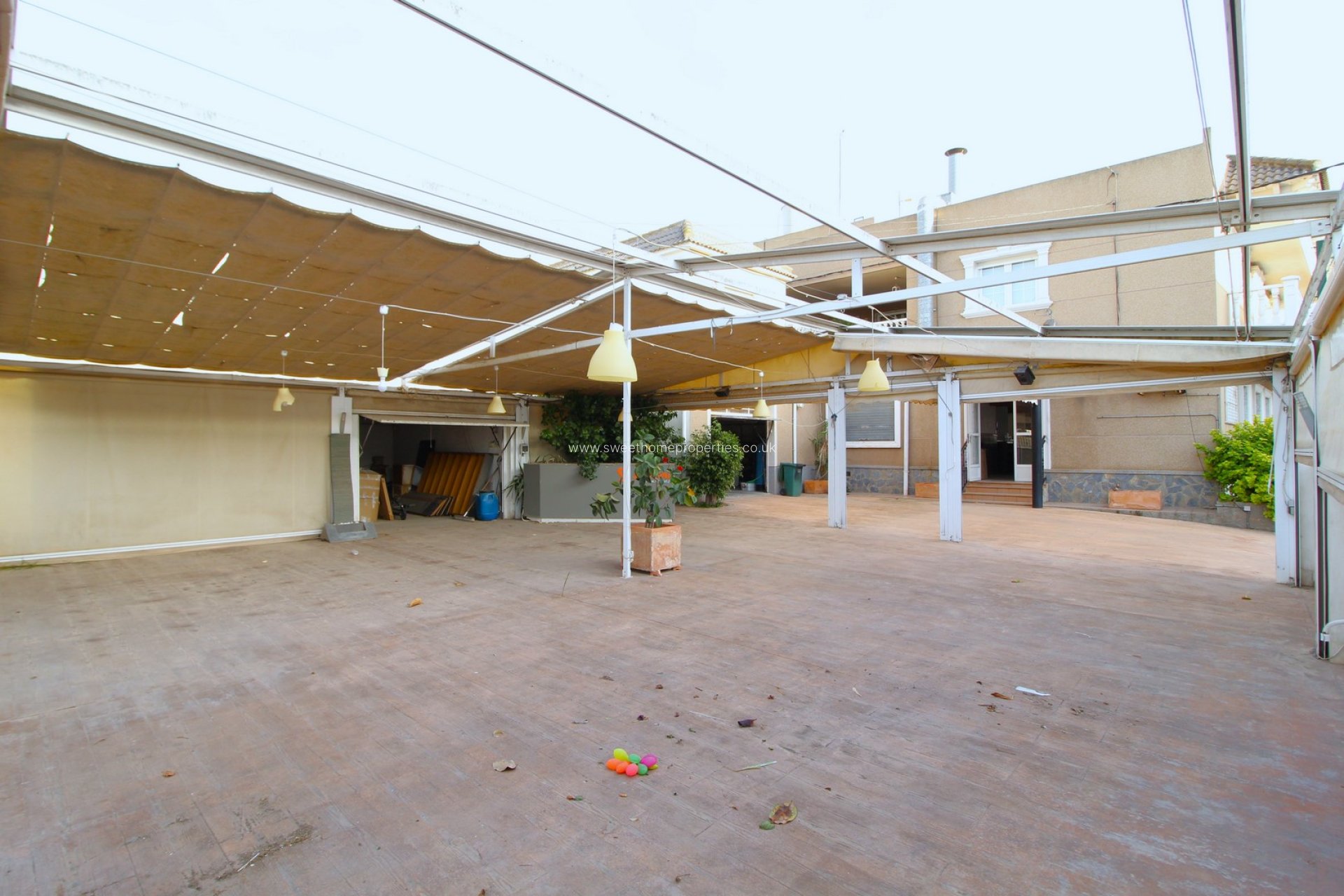 Herverkoop - Commercial - Jacarilla