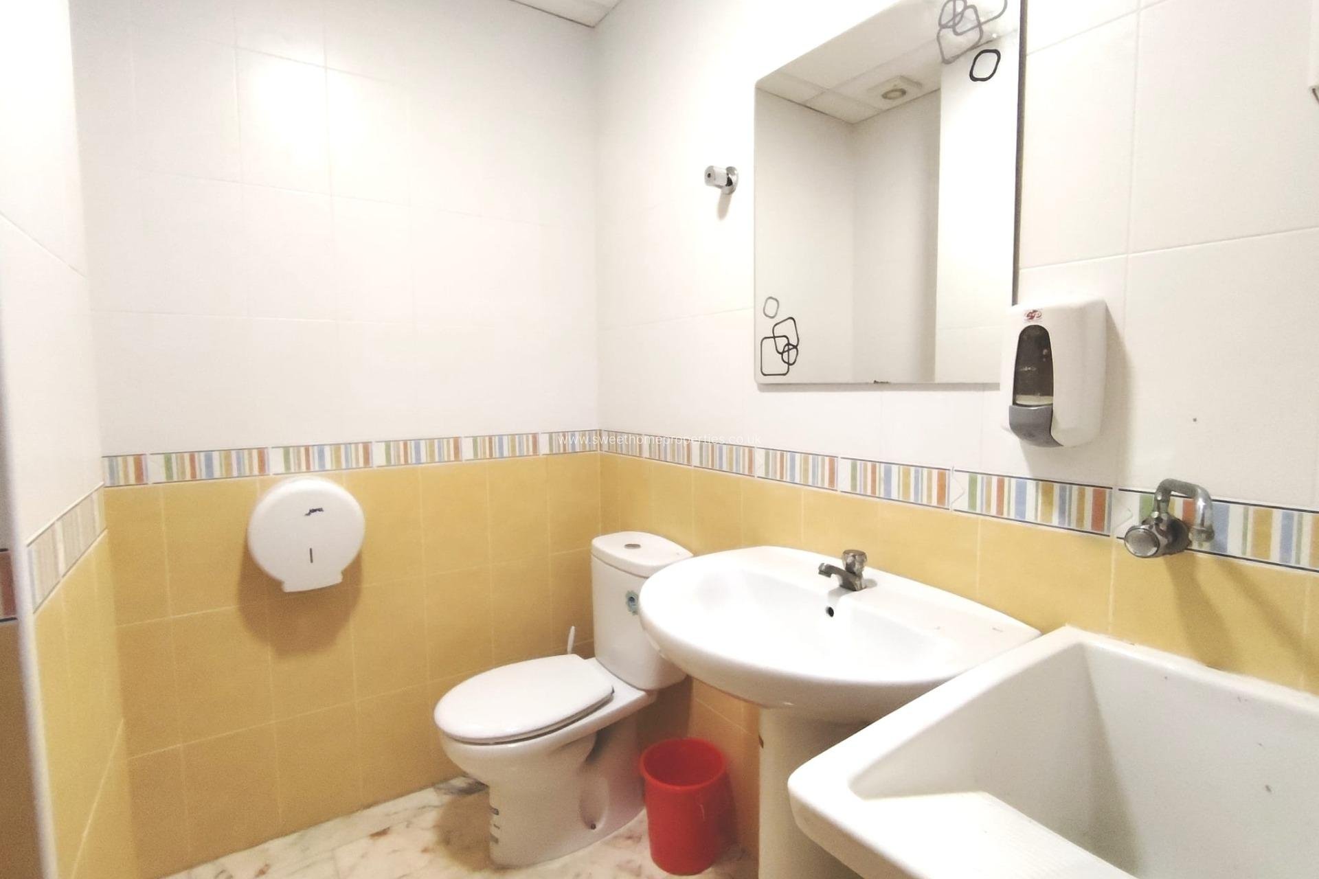 Herverkoop - Commercial - Monforte del Cid - Comunidad valenciana