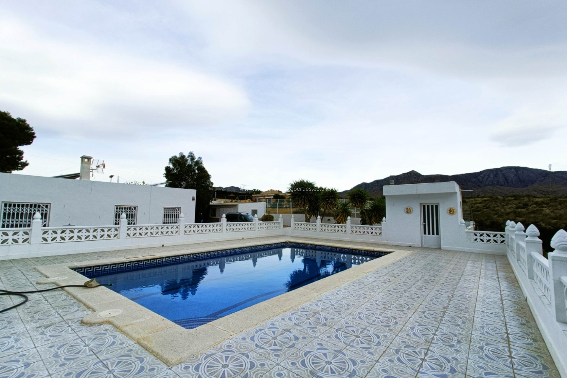 Herverkoop - Country house - Albatera