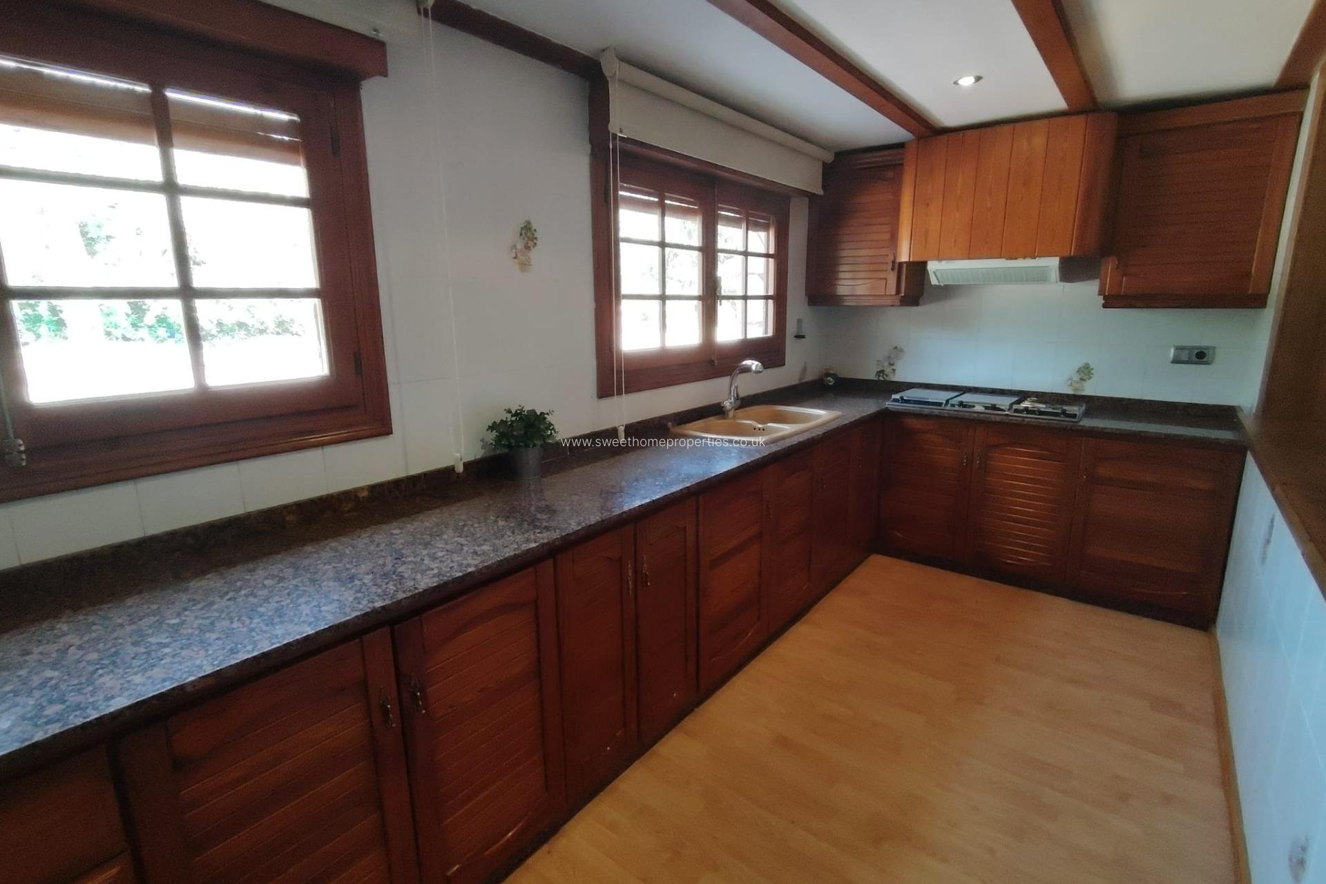 Herverkoop - Country house - Petrer - Comunidad valenciana