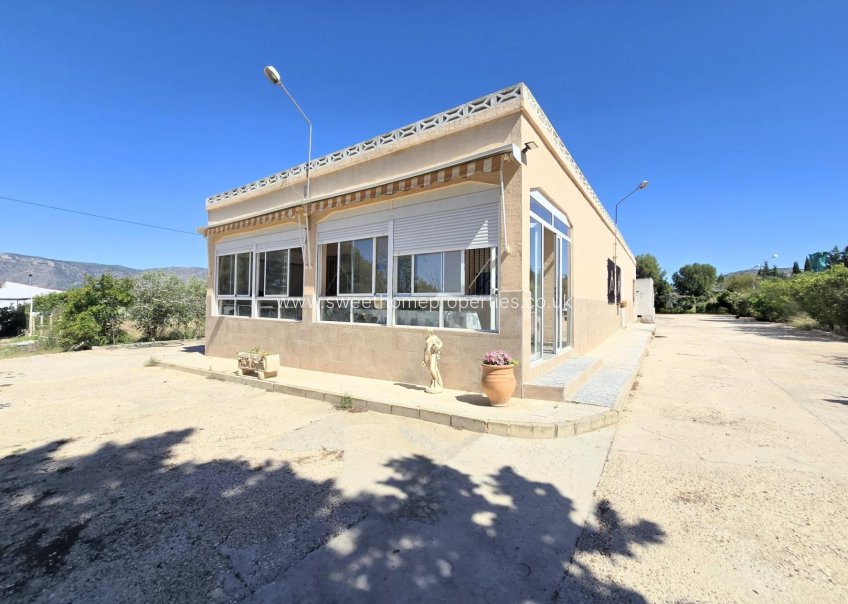 Herverkoop - Country house - Salinas - Comunidad valenciana