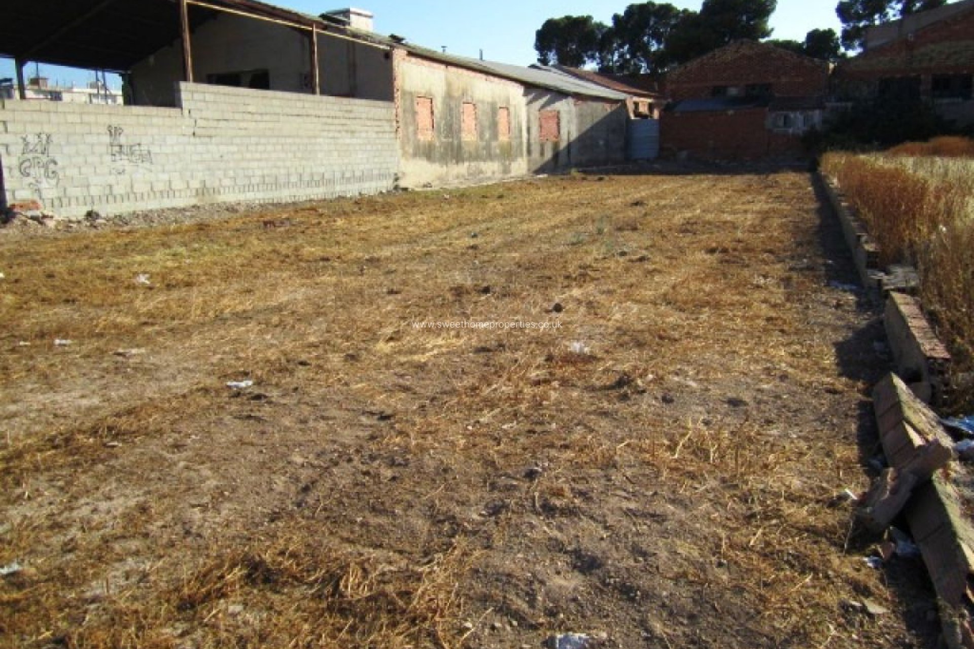 Herverkoop - Plot - Aspe - El castillo