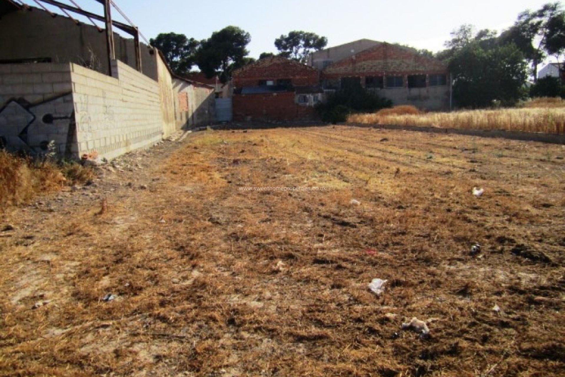 Herverkoop - Plot - Aspe - El castillo