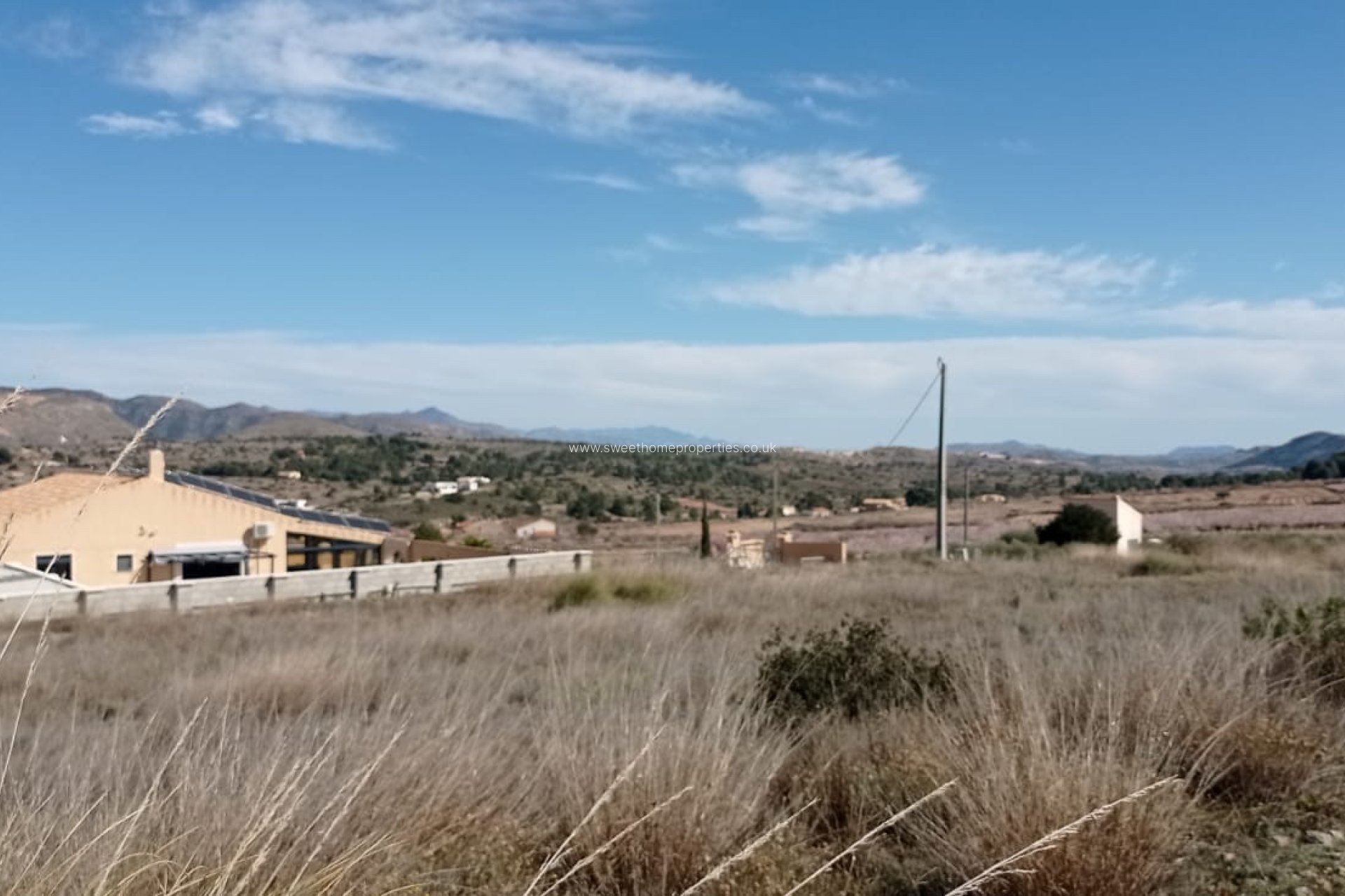 Herverkoop - Plot - La Romana