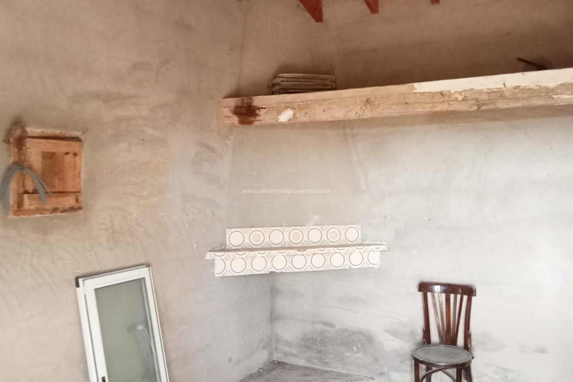 Herverkoop - Plot - Novelda - CENTRO