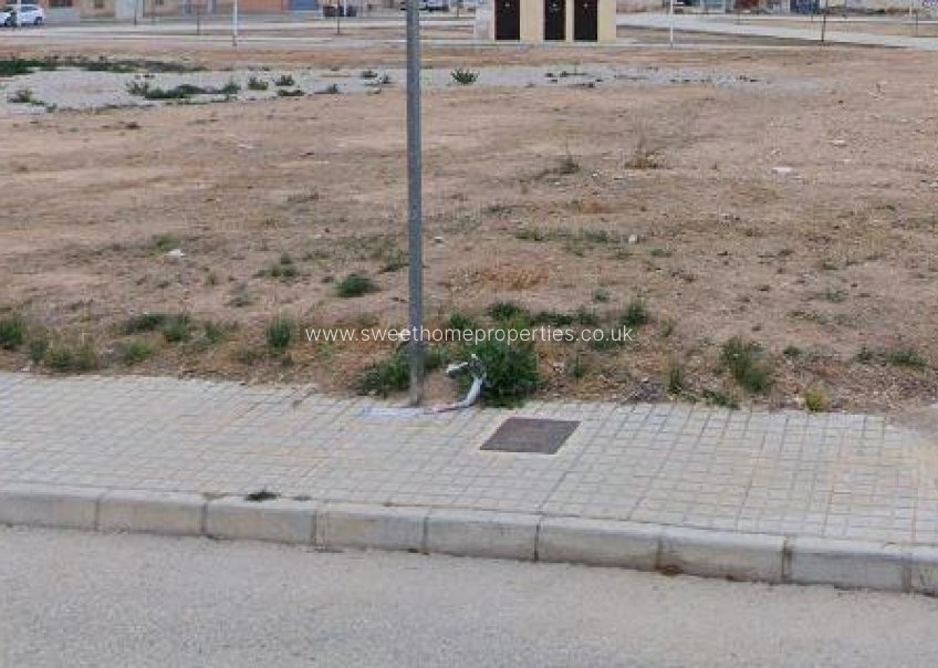 Herverkoop - Plot - Novelda - HORCAS