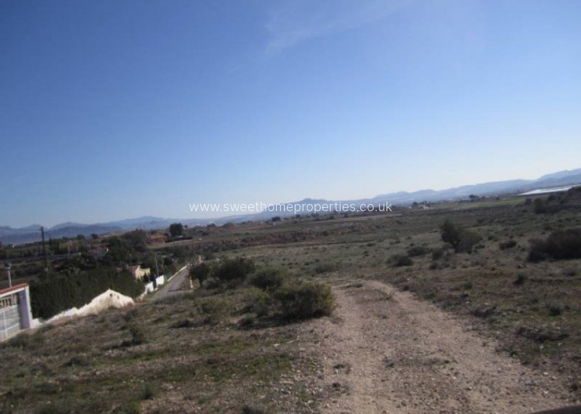 Herverkoop - Plot - Novelda - HORNA BAJA