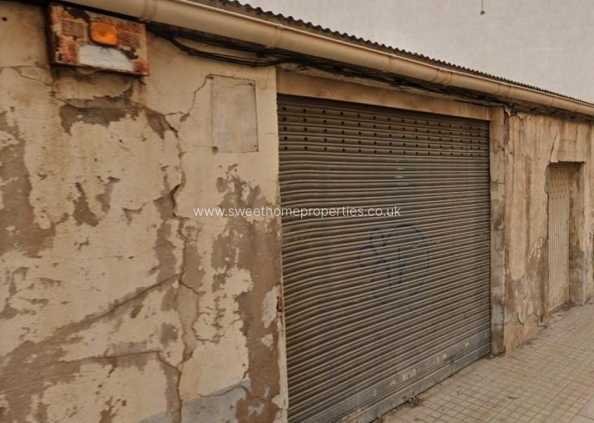 Herverkoop - Plot - Petrer - Av. de Madrid