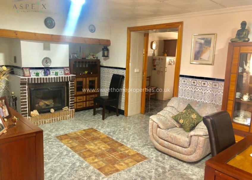 Herverkoop - Town house - Algueña - ALGEÑA