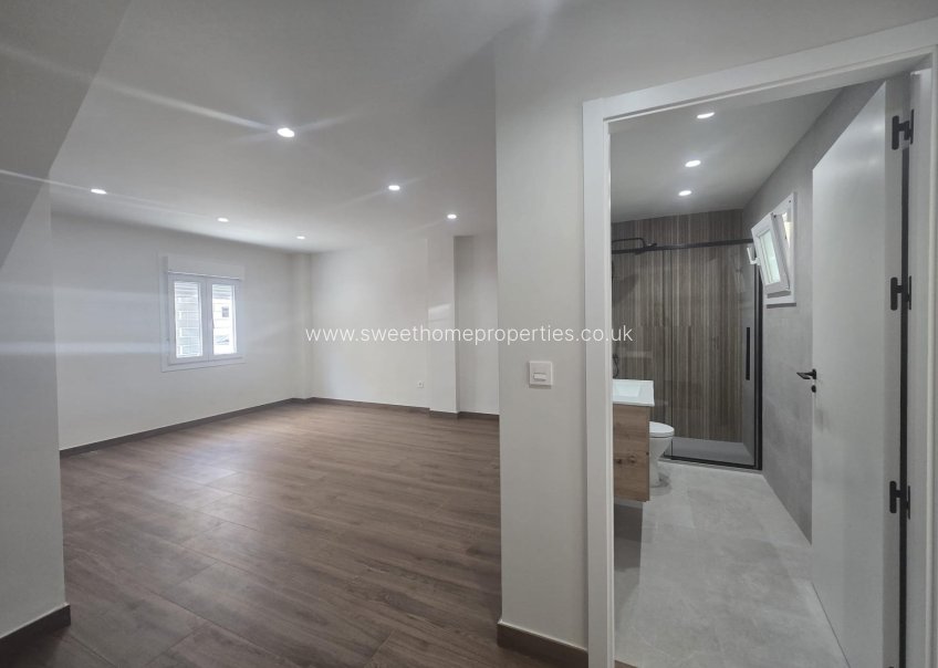 Herverkoop - Town house - Aspe - La coca