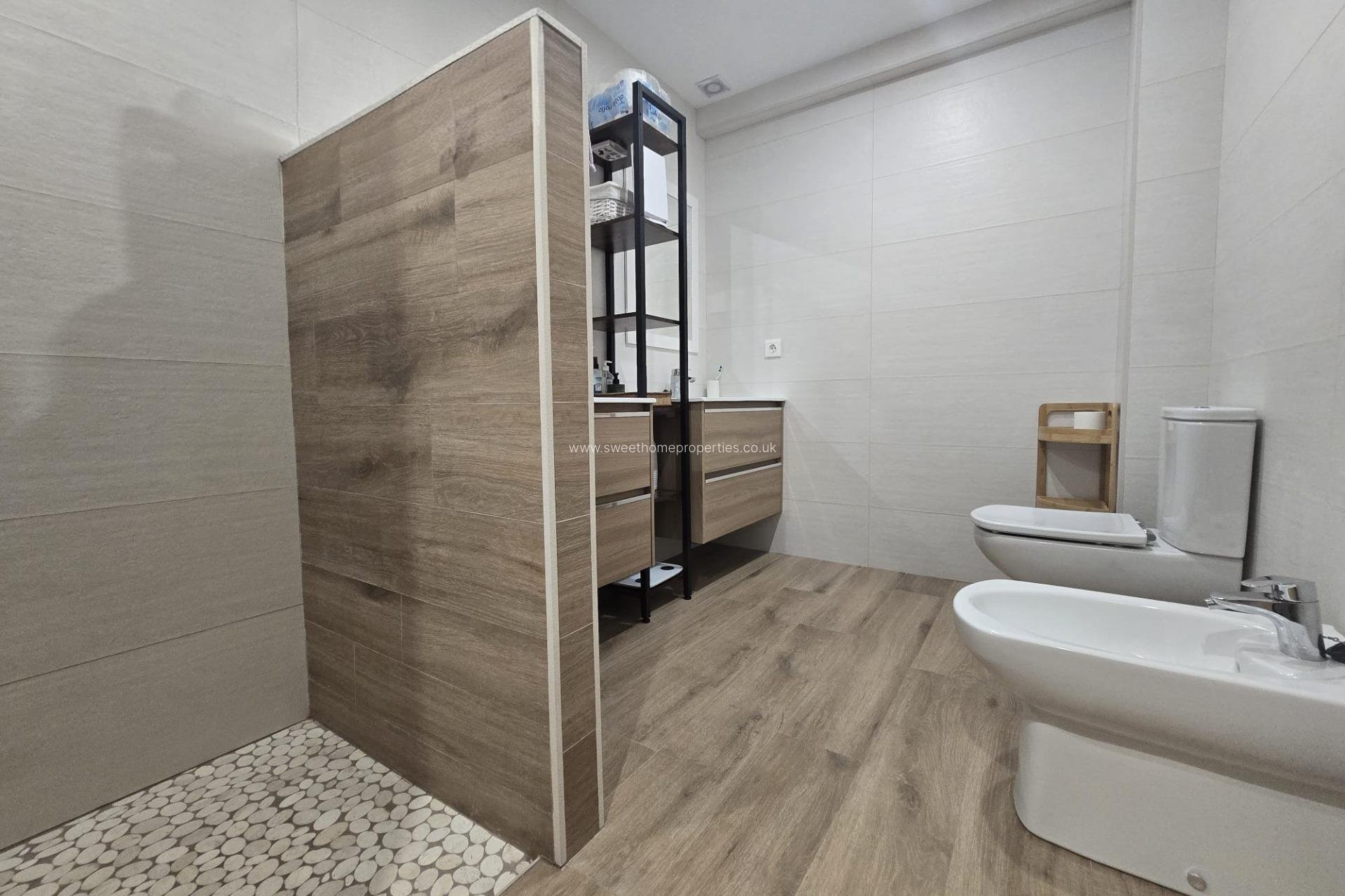 Herverkoop - Town house - Aspe - La nía