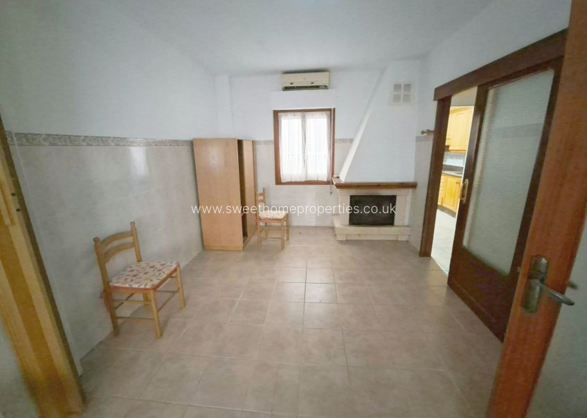 Herverkoop - Town house - Aspe - La nía