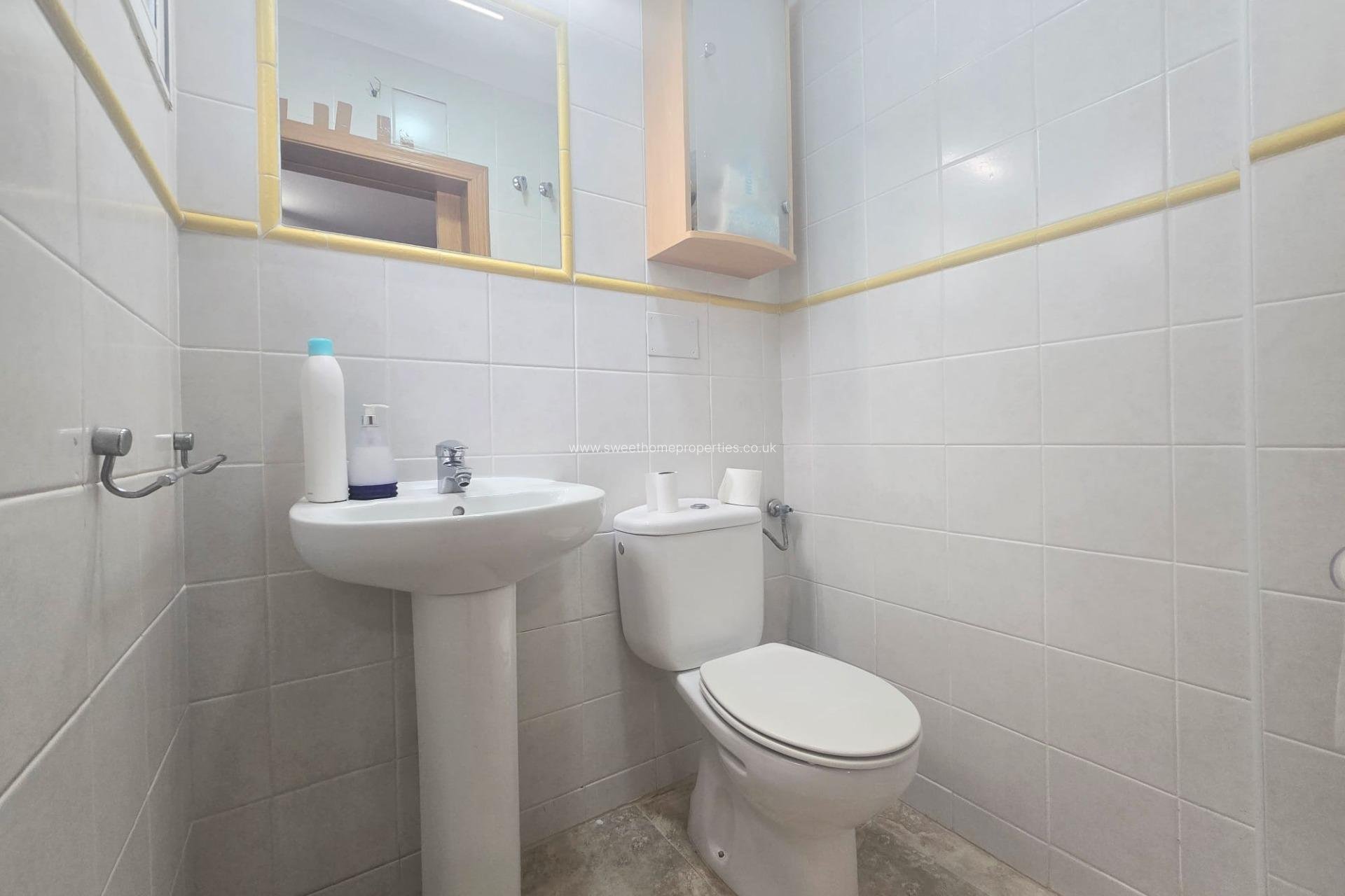 Herverkoop - Town house - Aspe - La nía