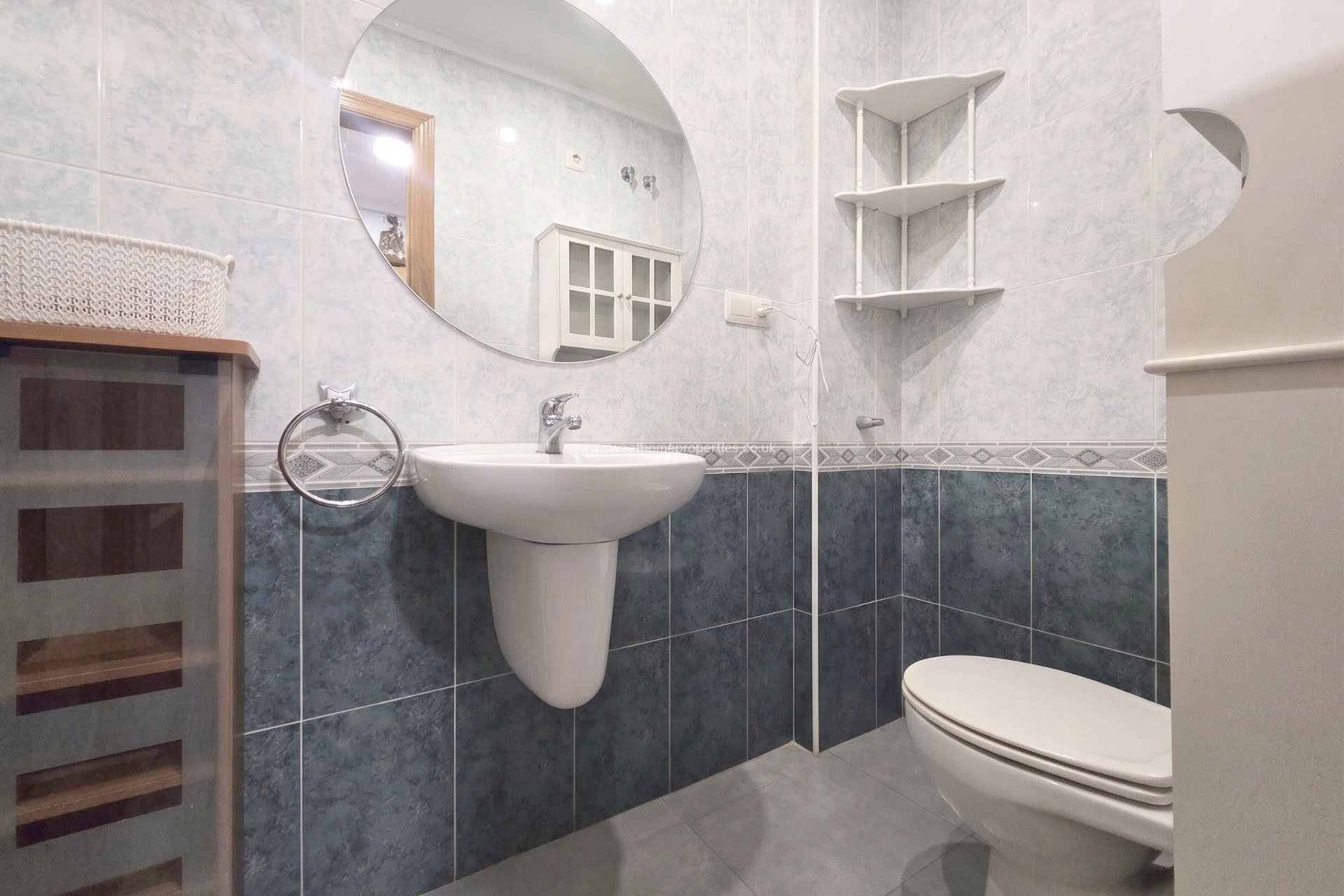 Herverkoop - Town house - Aspe - La nía