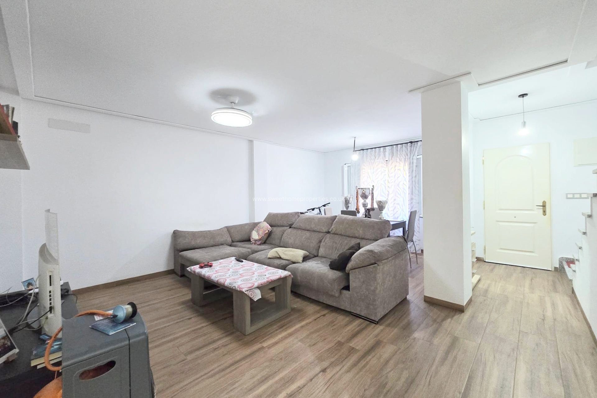 Herverkoop - Town house - Aspe - La nía