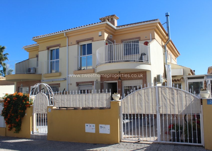 Herverkoop - Town house - Villamartin