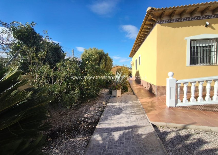 Herverkoop - Villa - Hondon De Los Frailes