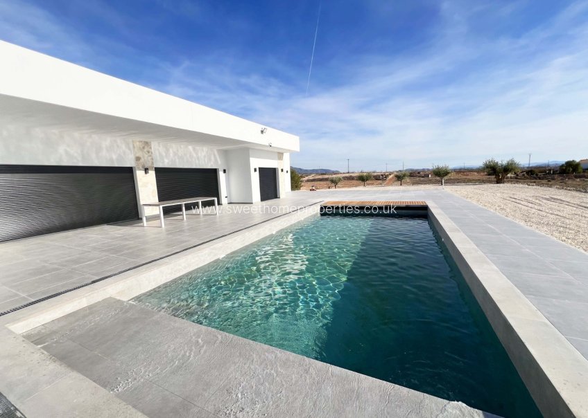 Obra nueva - Casa de campo - La Romana