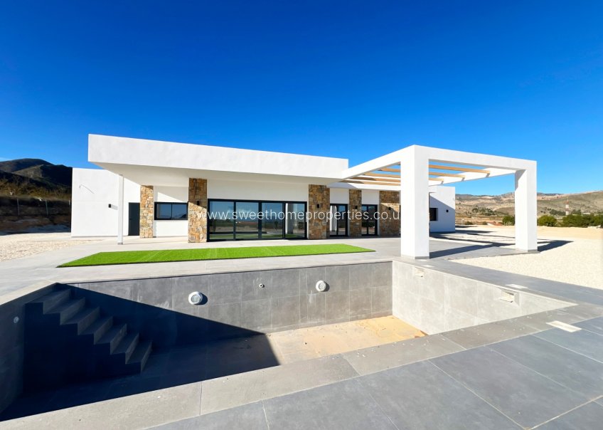 Obra nueva - Casa de campo - La Romana