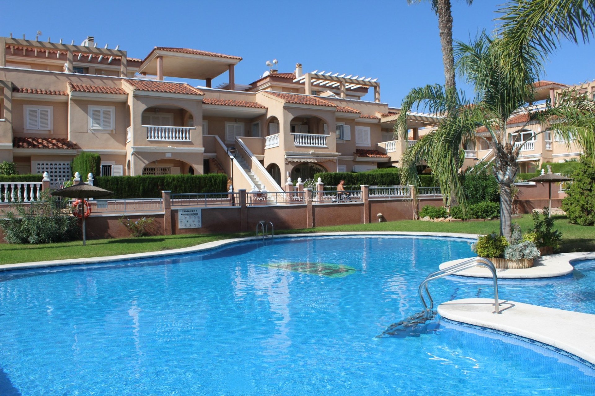Resale - Apartment - Orihuela Costa - Playa Flamenca