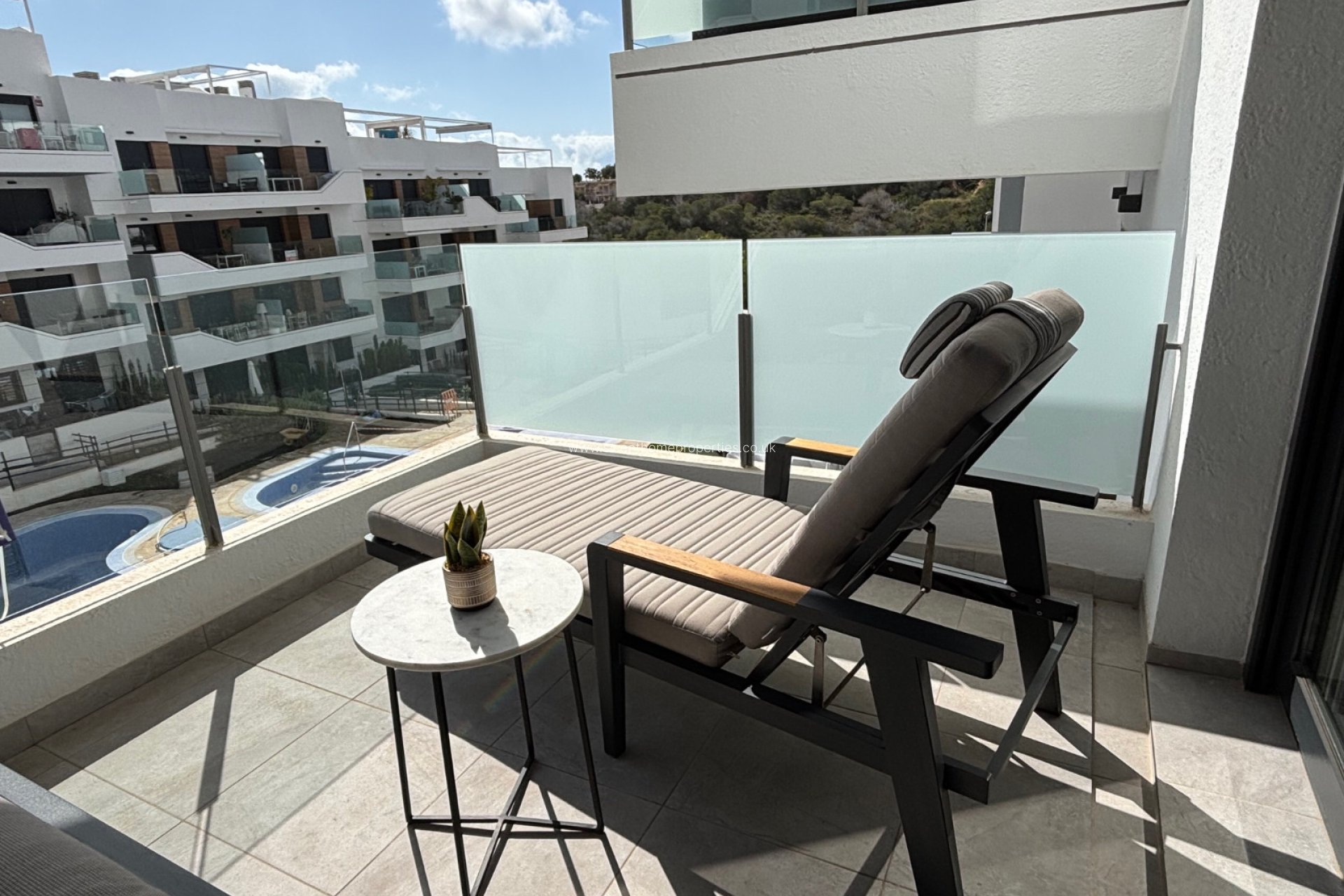 Resale - Apartment - Villamartin - Las Filipinas