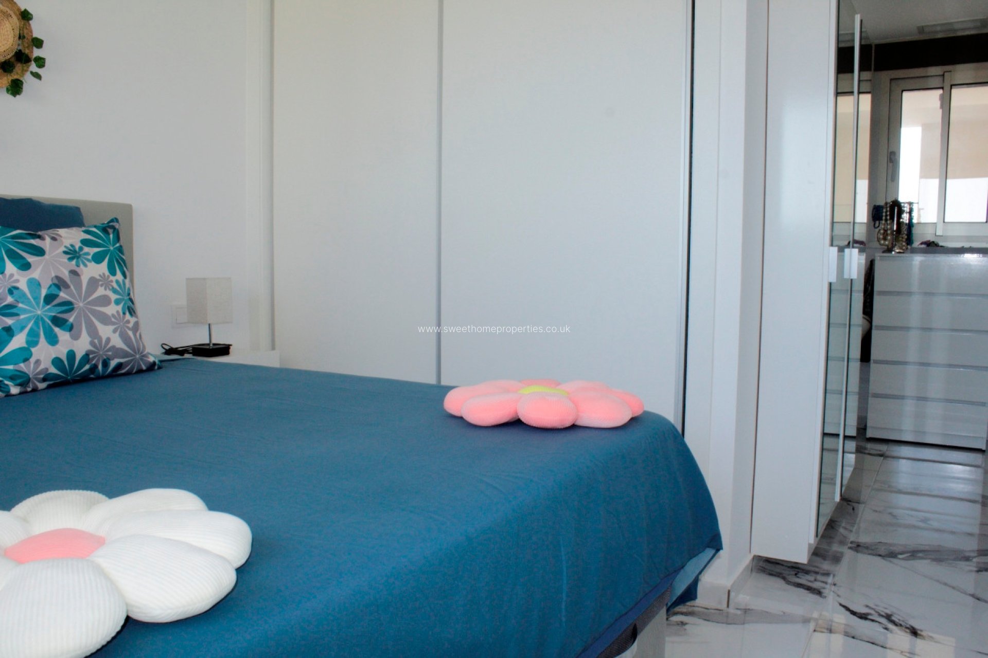 Resale - Apartment - Villamartin