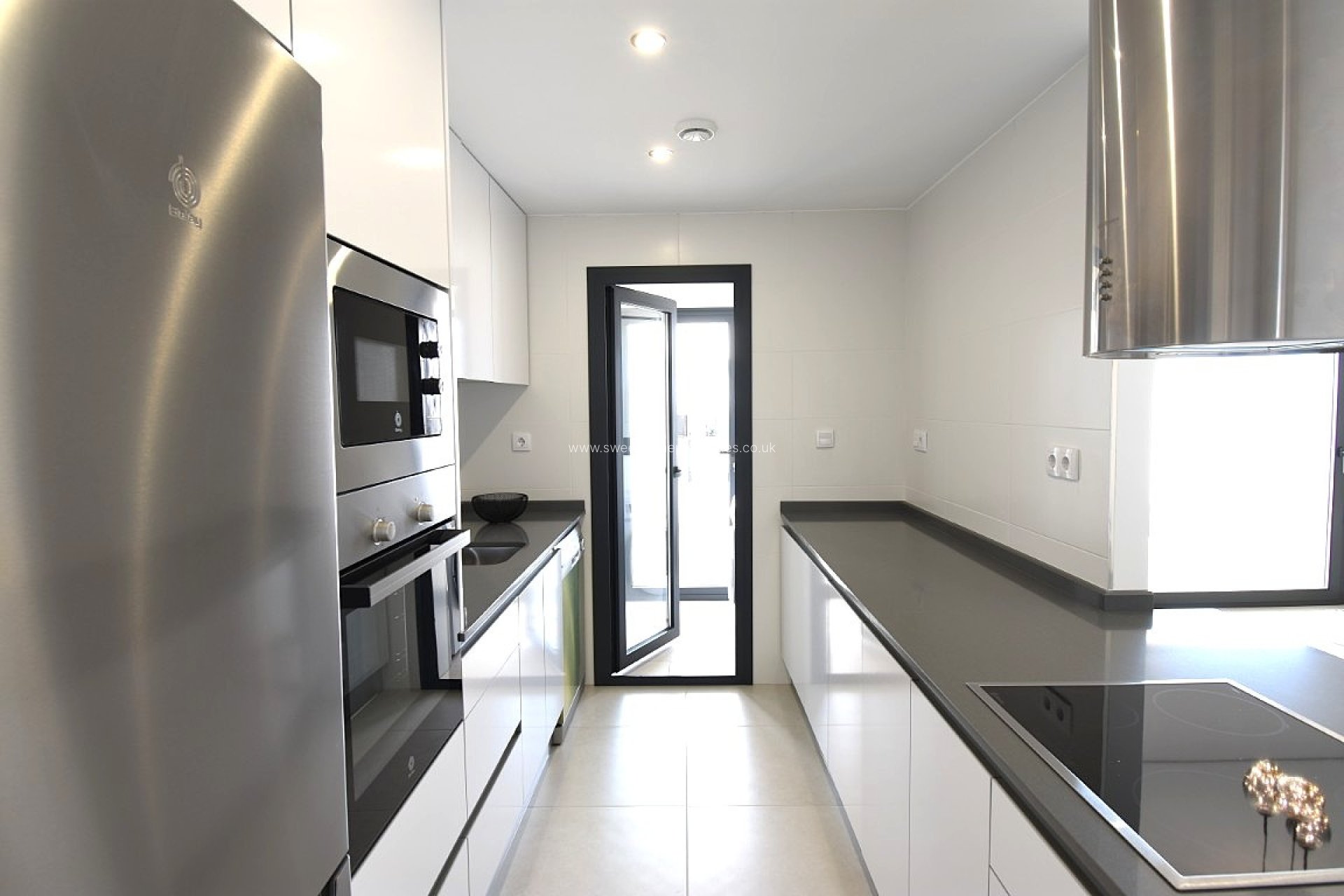Resale - Apartment - Villamartin