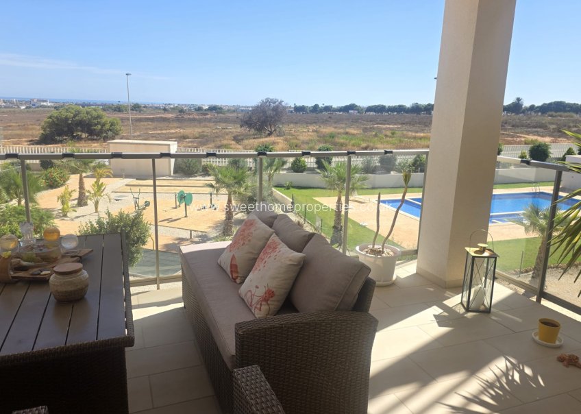 Resale - Apartment - Villamartin