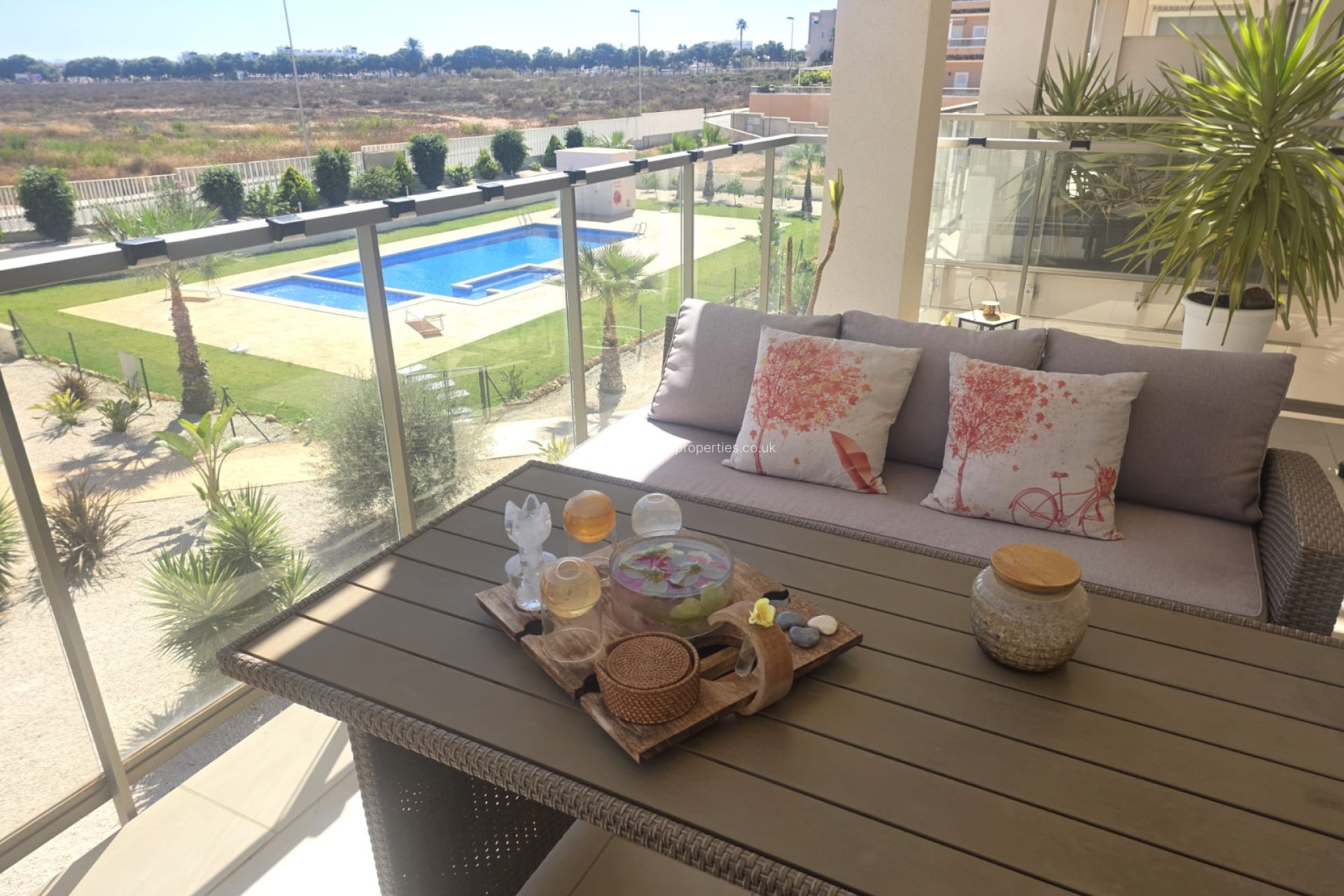 Resale - Apartment - Villamartin
