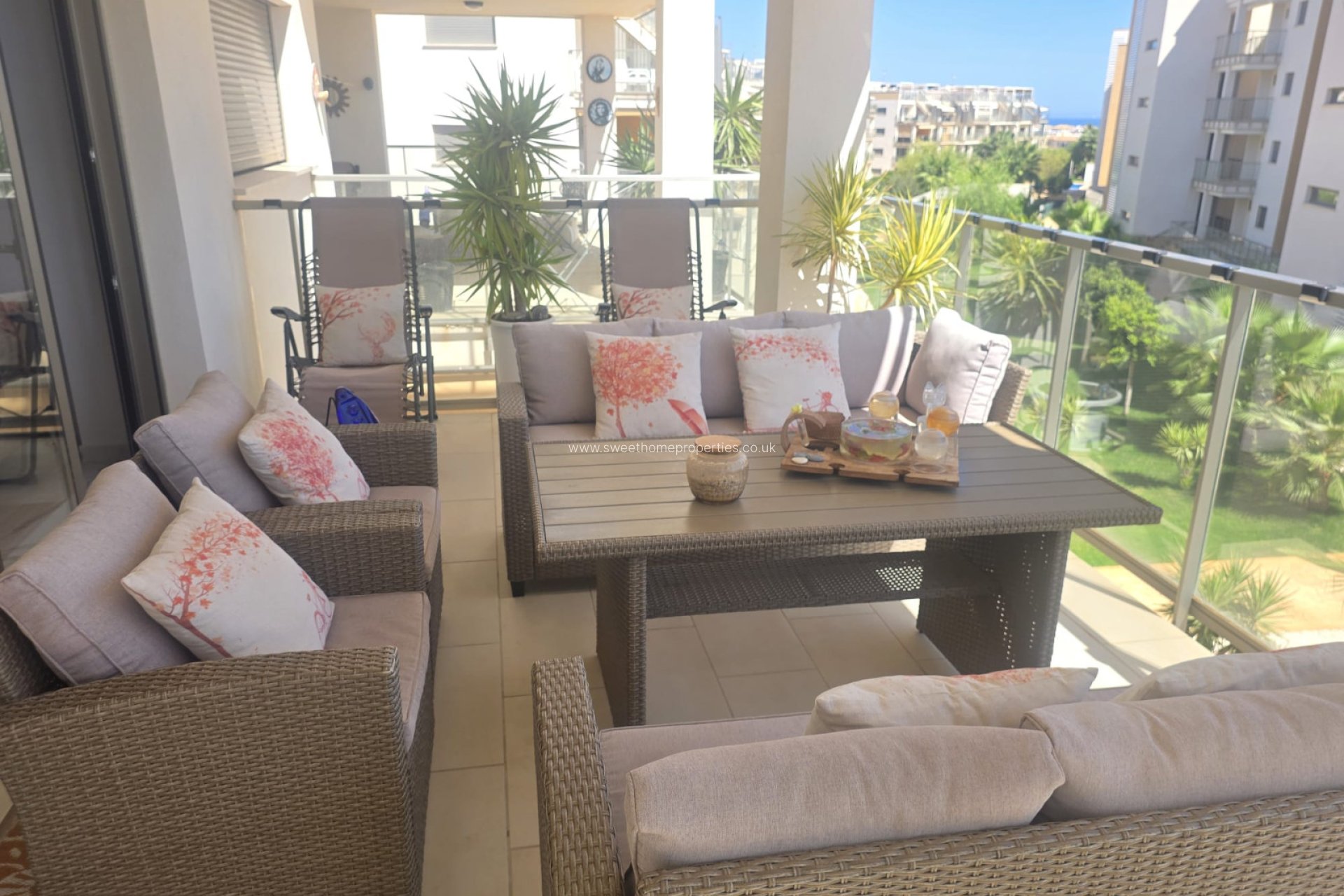 Resale - Apartment - Villamartin