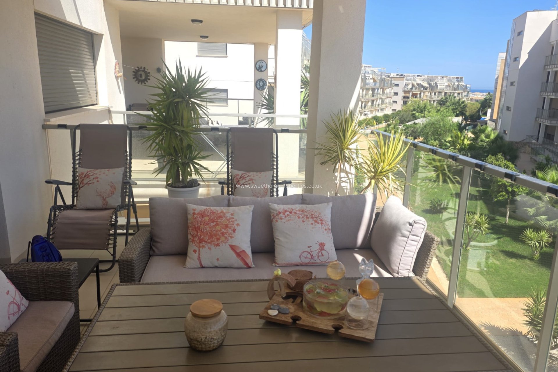 Resale - Apartment - Villamartin