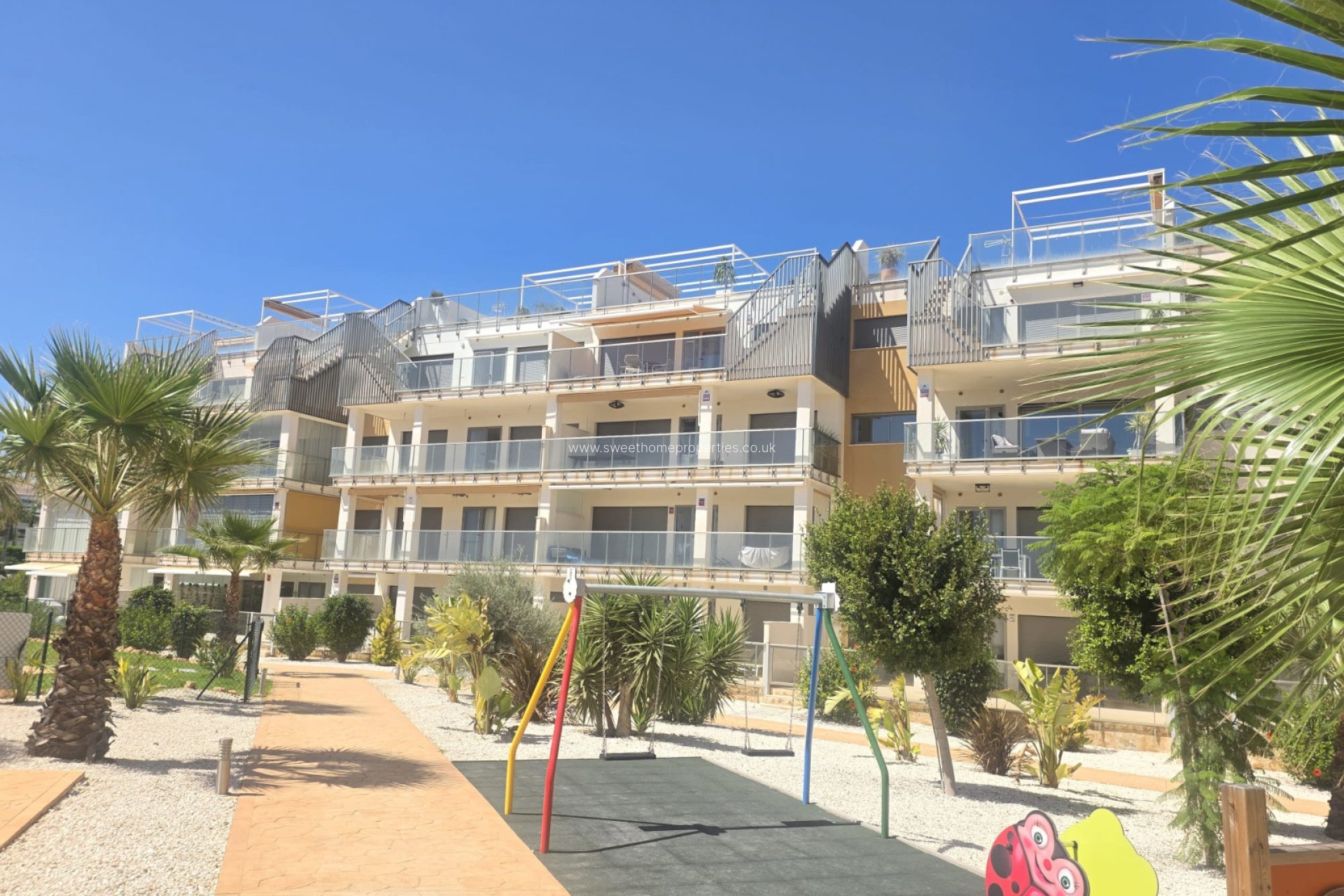 Resale - Apartment - Villamartin