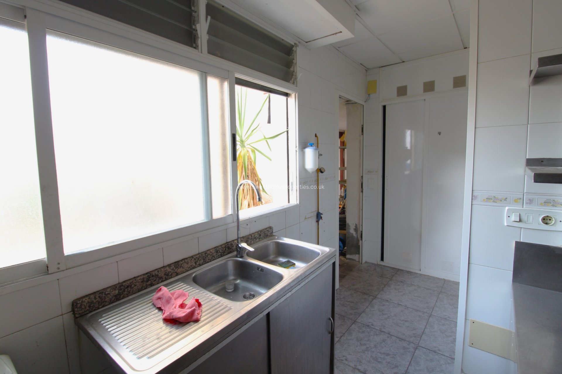 Resale - Commercial - Jacarilla