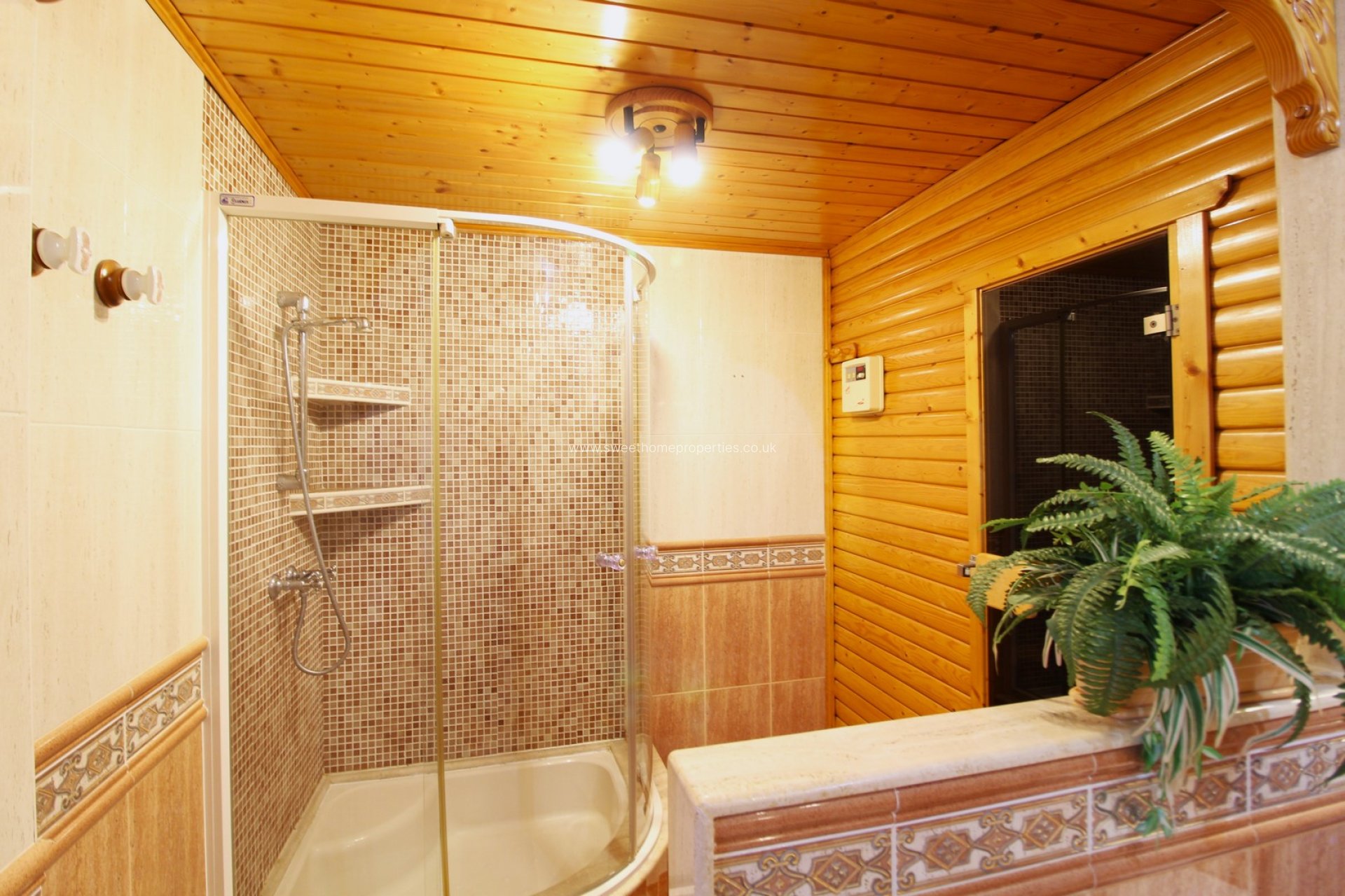 Resale - Commercial - Jacarilla