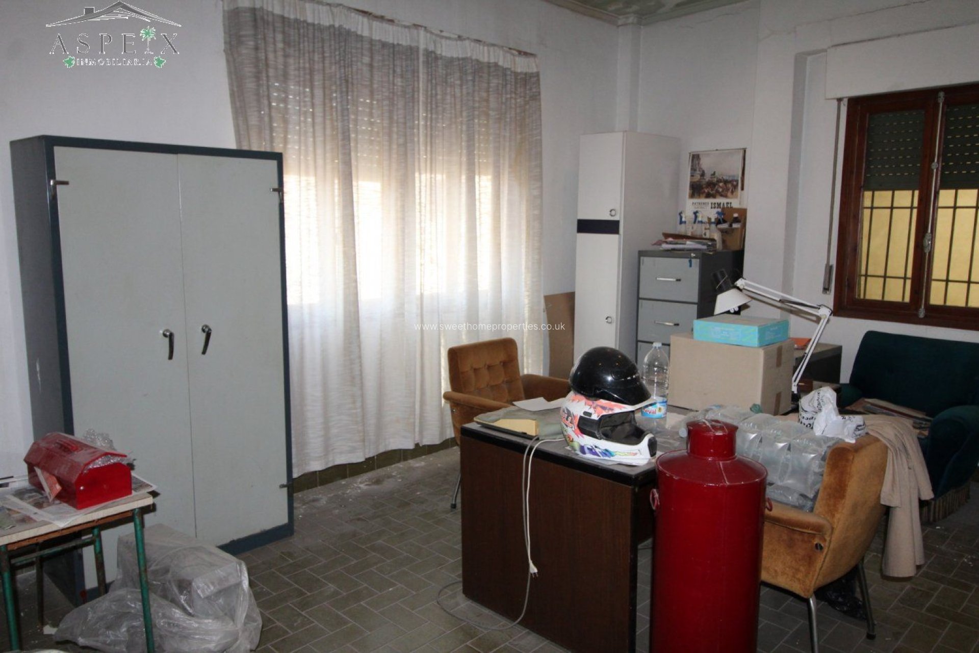 Resale - Commercial - Monovar - OTRAS