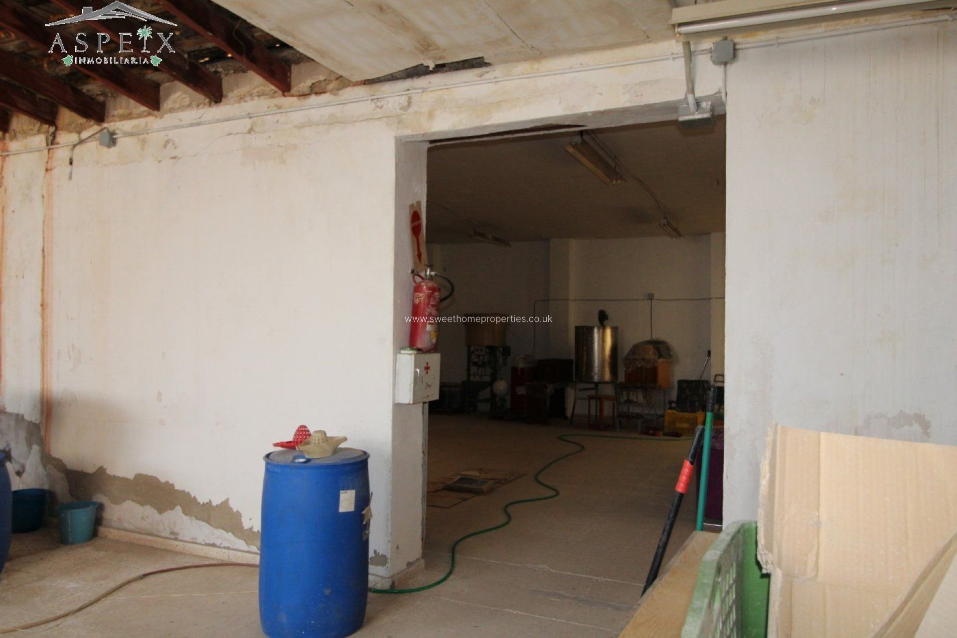 Resale - Commercial - Monovar - OTRAS