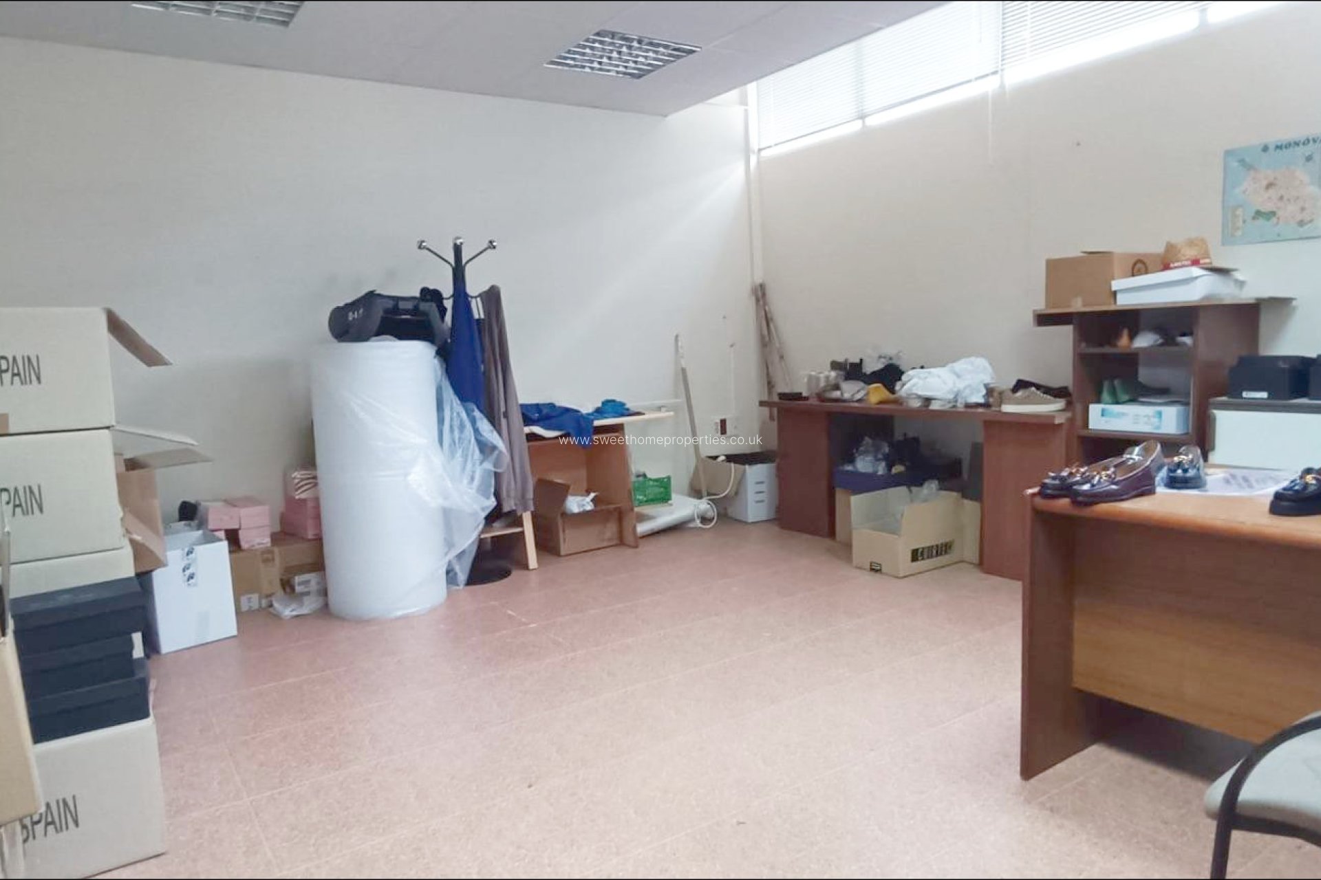 Resale - Commercial - Monovar - Pastoret