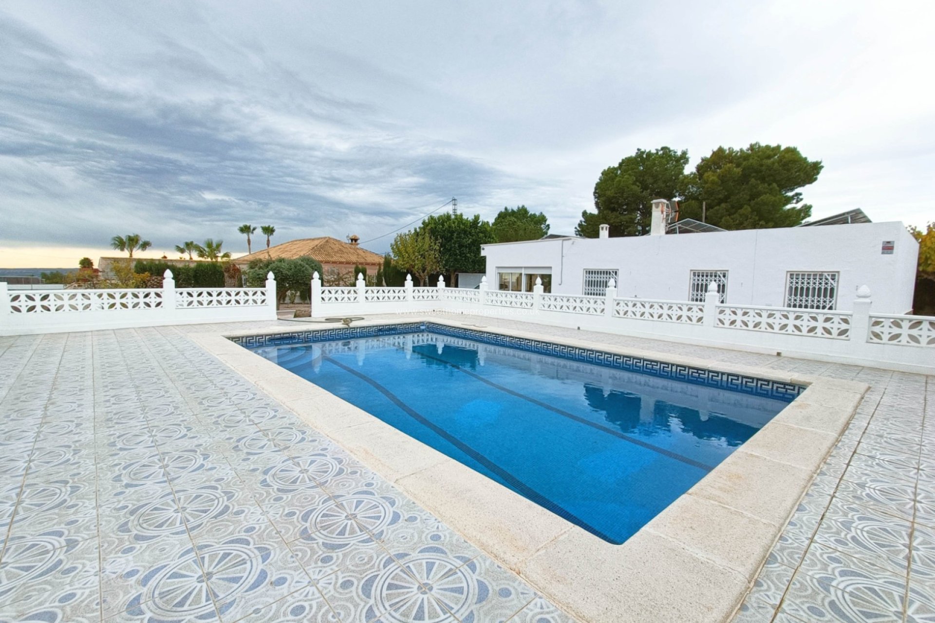 Resale - Country house - Albatera