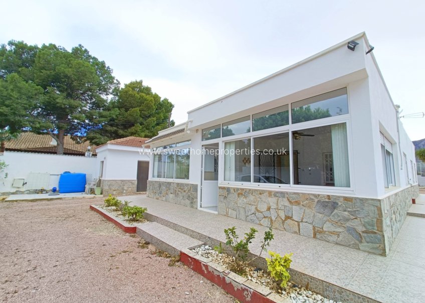 Resale - Country house - Albatera