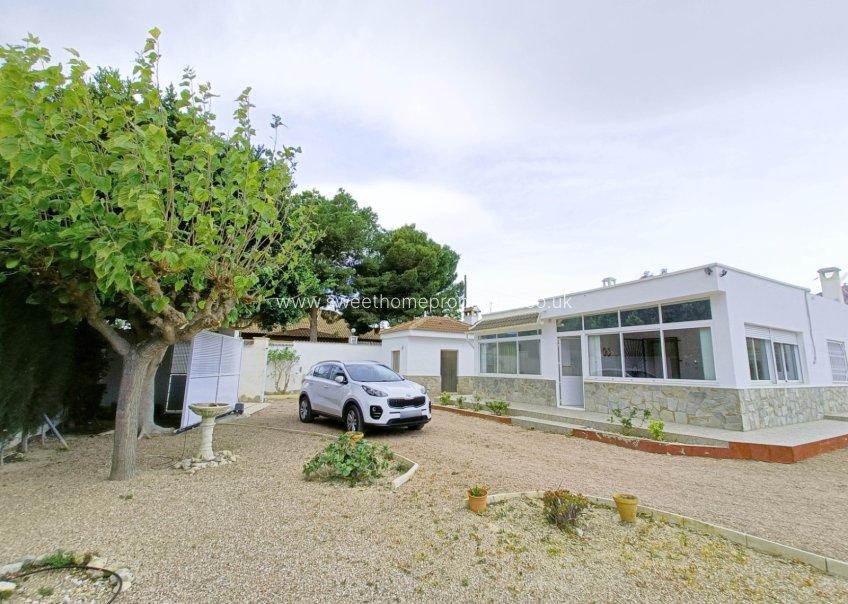 Resale - Country house - Albatera